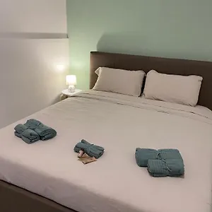 Lavica Airport Bed & Breakfast Catania